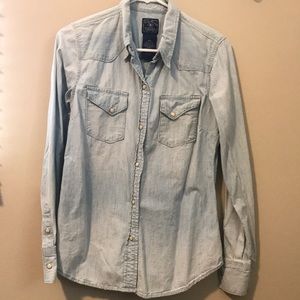 Lucky brand light denim shirt med